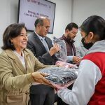 Entregan DIFH y SEPH uniformes a estudiantes de la CMH