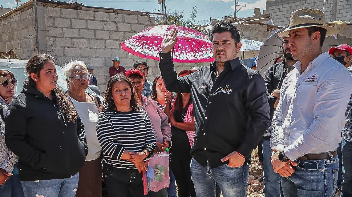 Atiende Caasim a vecinos de Camelia