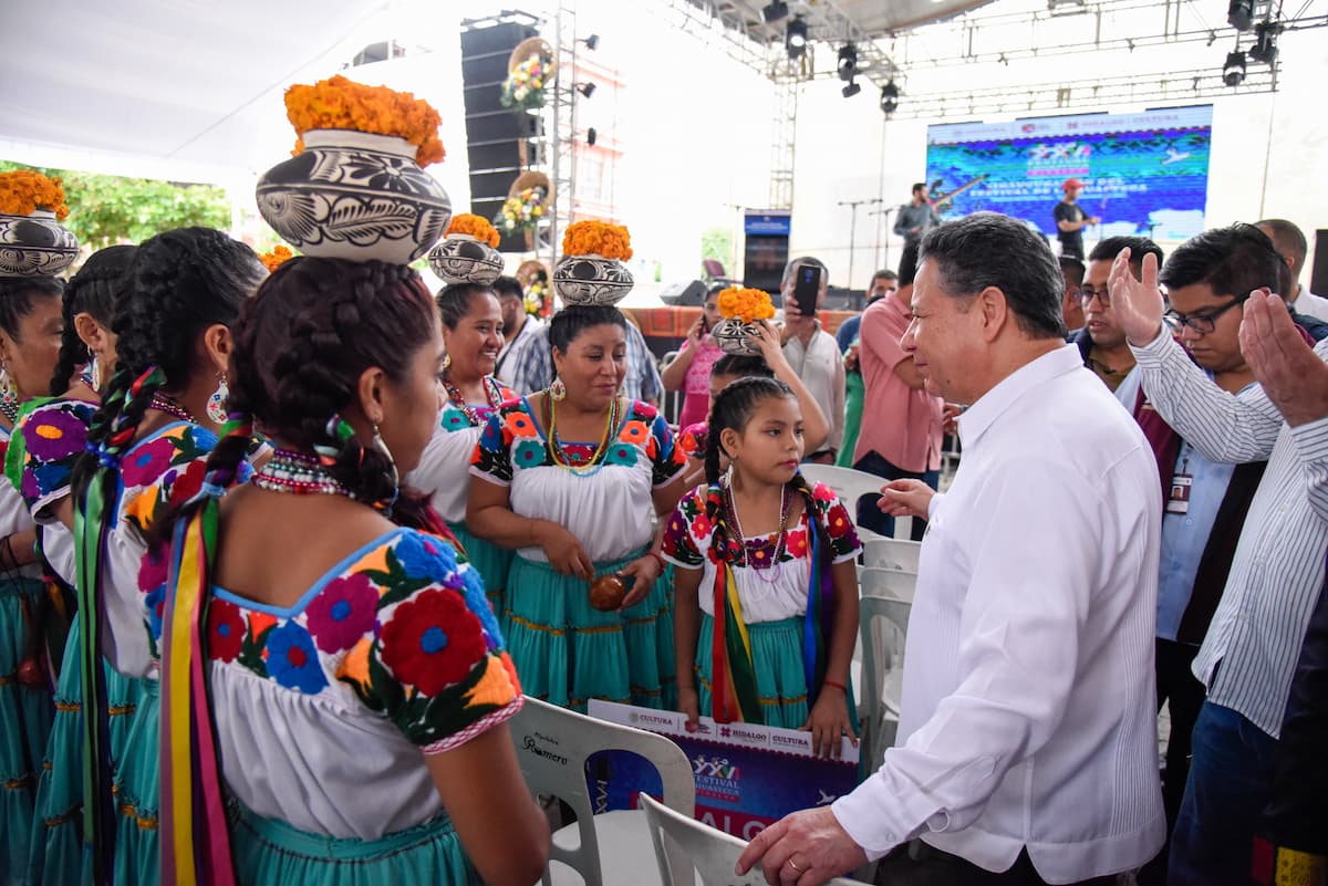 Encabeza Julio Menchaca la inauguración del XXVI Festival de la Huasteca