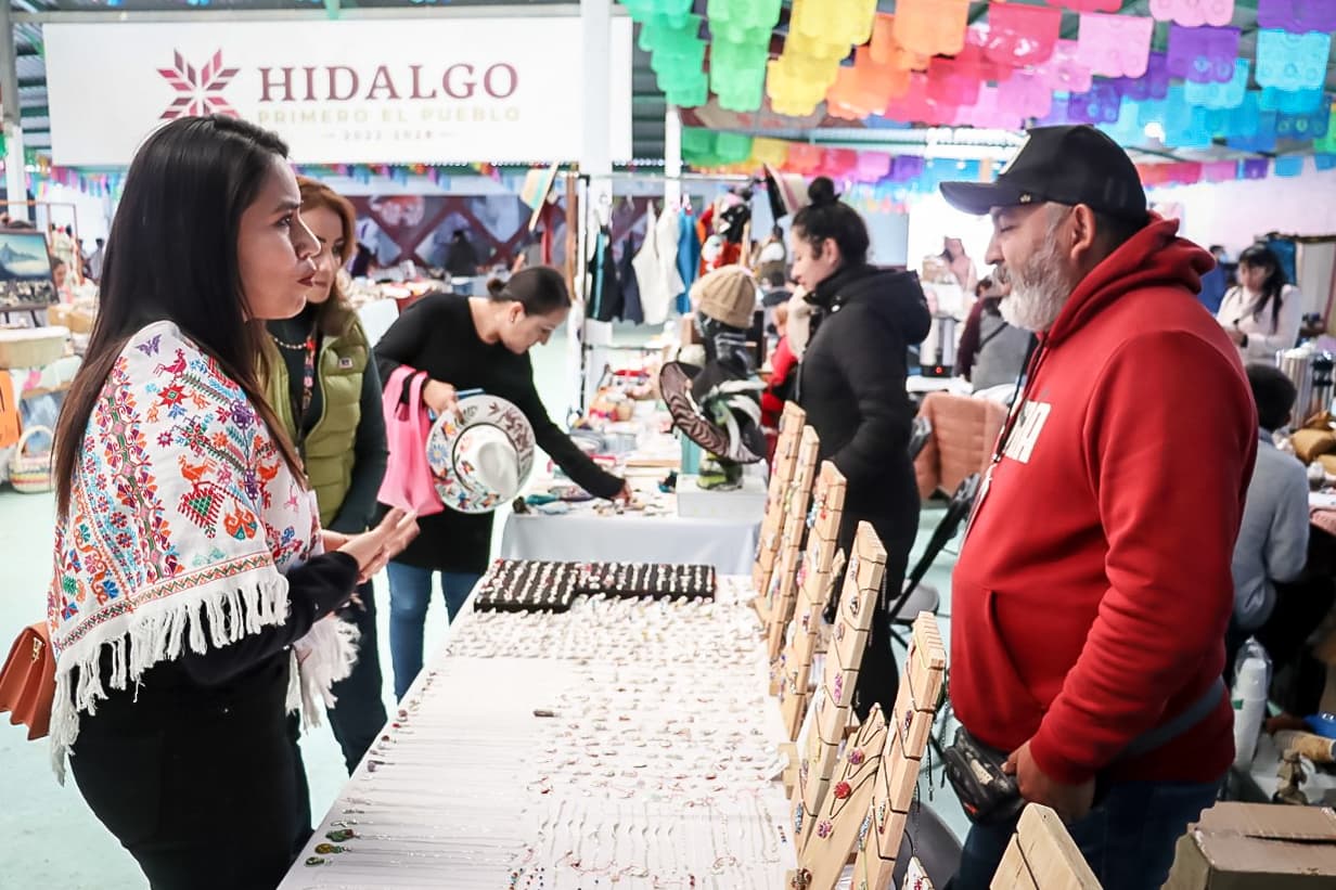 Artesanos hidalguenses venden 1.2 mdp en Tianguis de Pueblos Mágicos