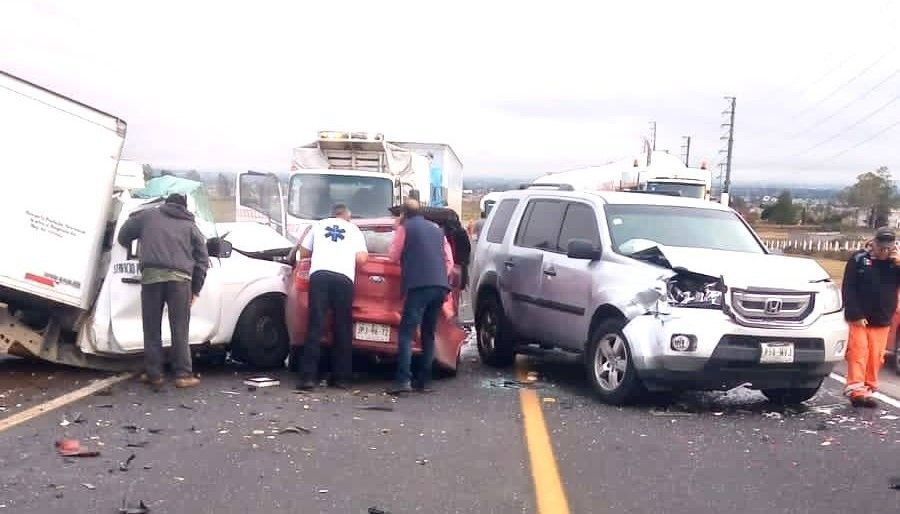 Fallecen cinco personas tras accidente en Tulancingo, en la México-Tuxpan