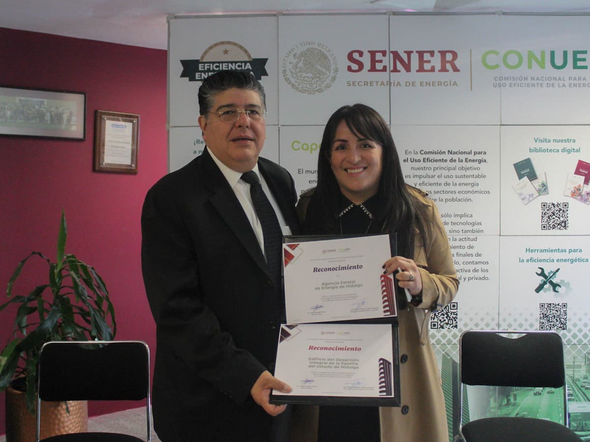 Recibe Hidalgo reconocimiento por proyecto de eficiencia energética en edificios públicos estatales