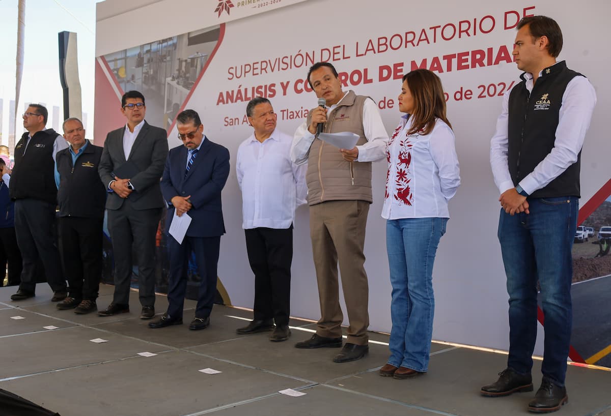 Menchaca Salazar supervisa construcción del Laboratorio de Análisis y Control de Materiales