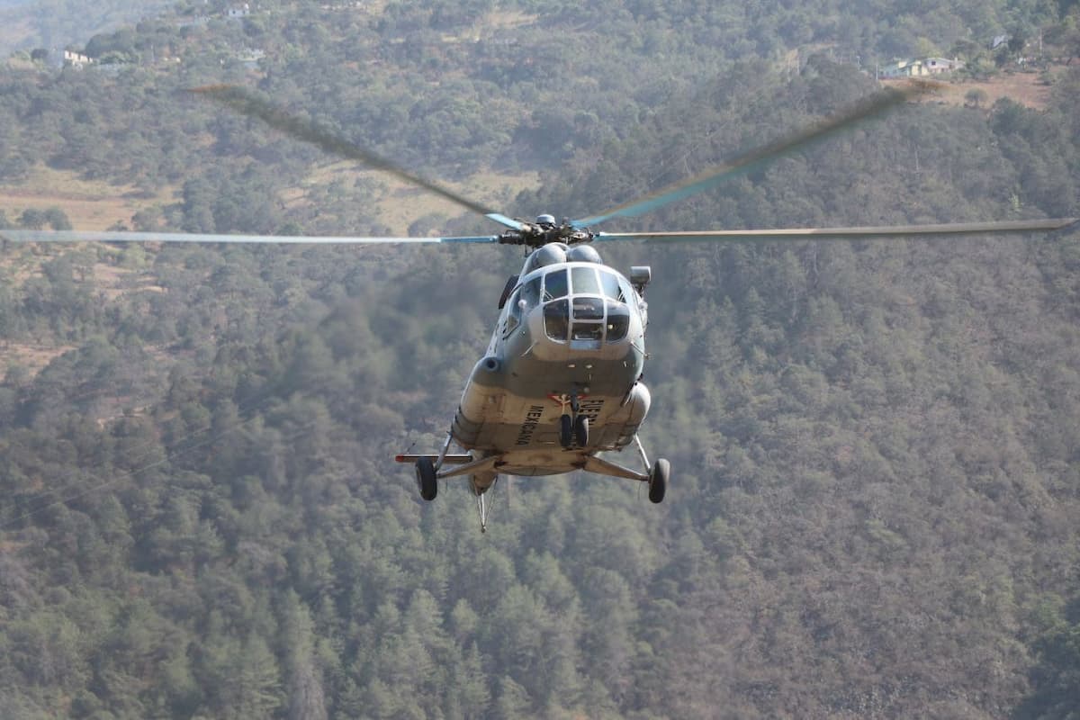 Con dos aeronaves, combaten incendio forestal en Nicolás Flores