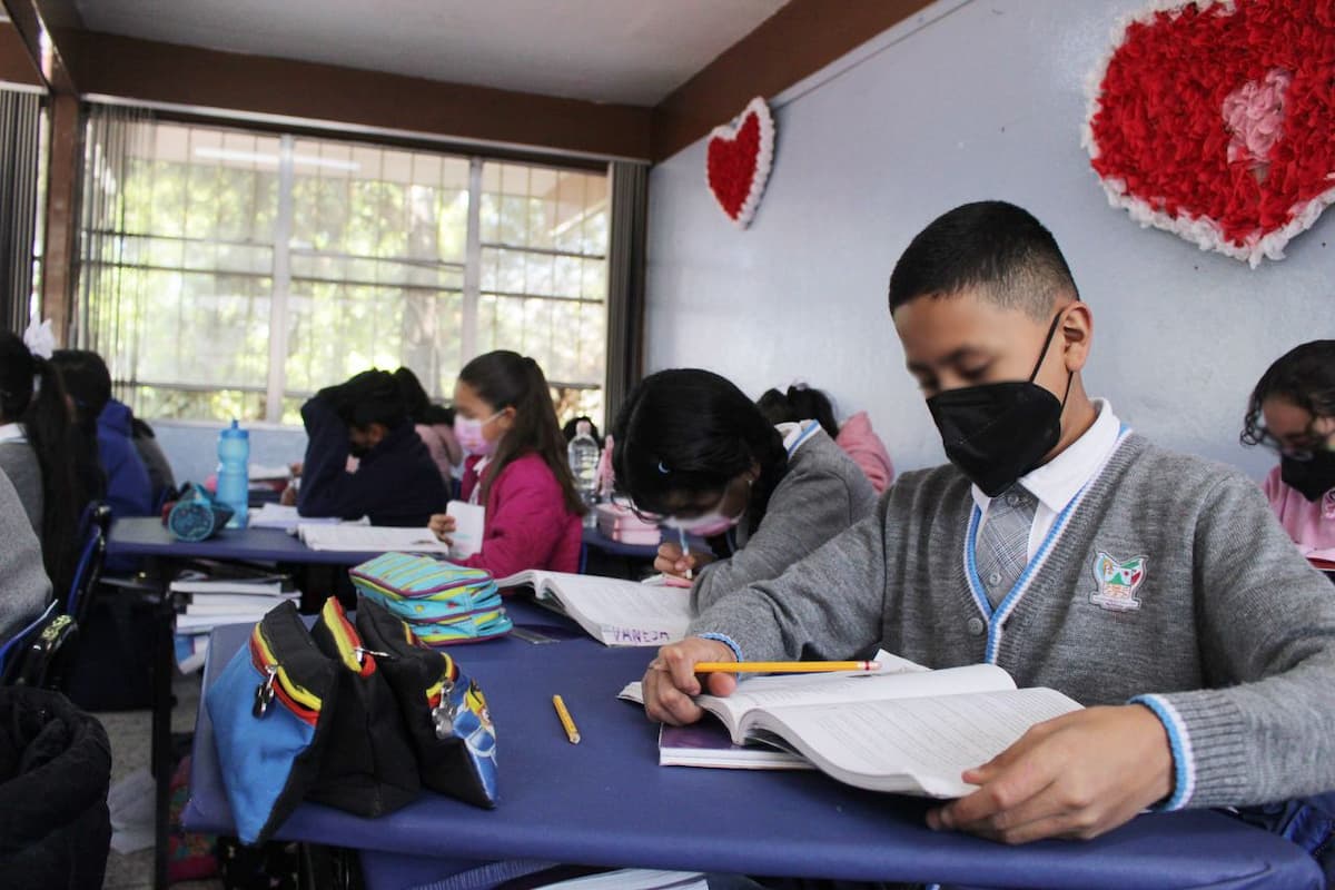 Conoce cómo descargar el vale de uniformes y útiles escolares en Hidalgo