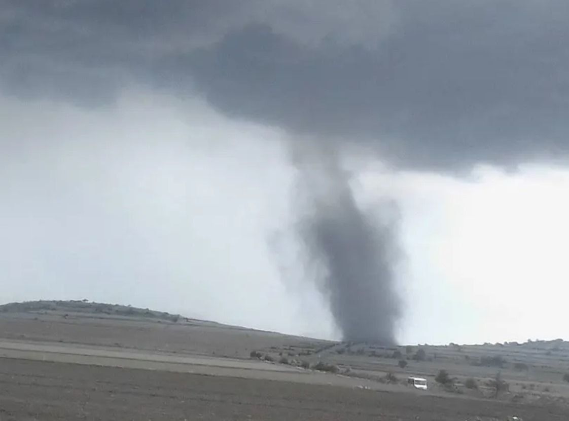 Emiten recomendaciones ante posible formación de tornado por rachas de viento, en Hidalgo