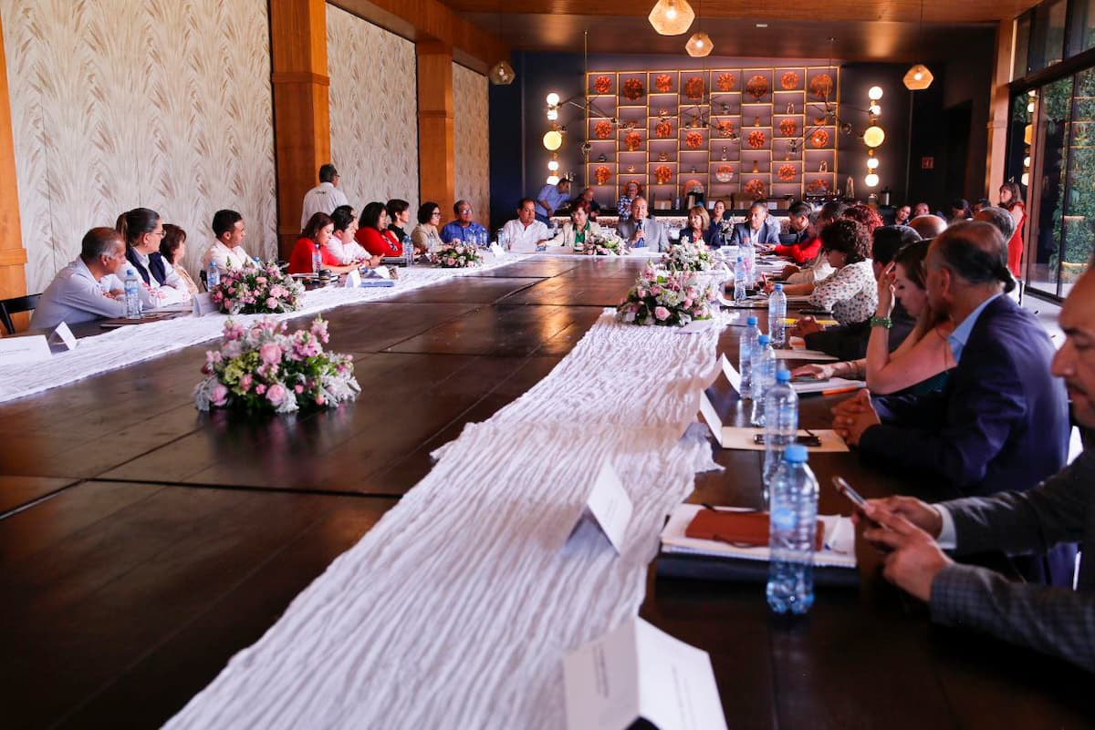 Realizó IHE sesión del Consejo Directivo de los Niveles de Educación Básica