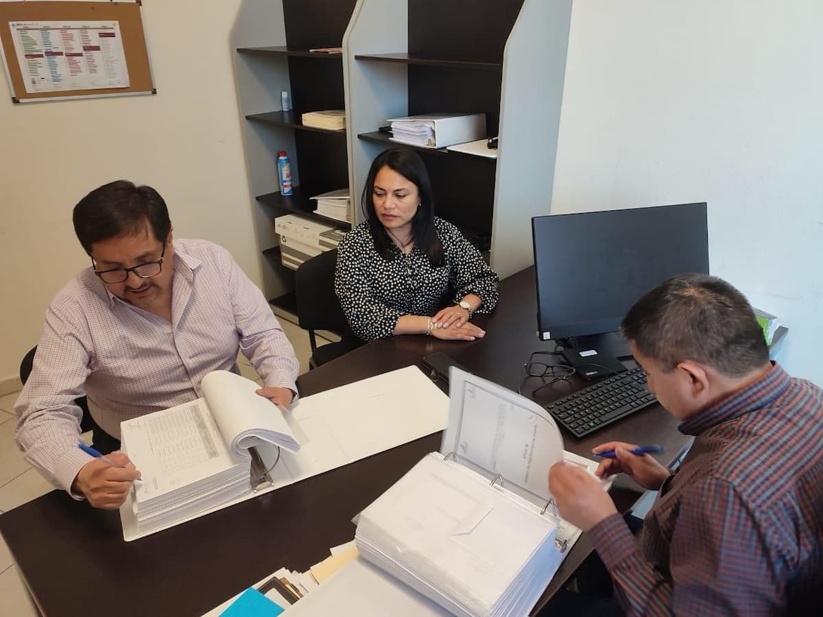 Contraloría vigila los procesos de actas de entrega-recepción en instituciones educativas