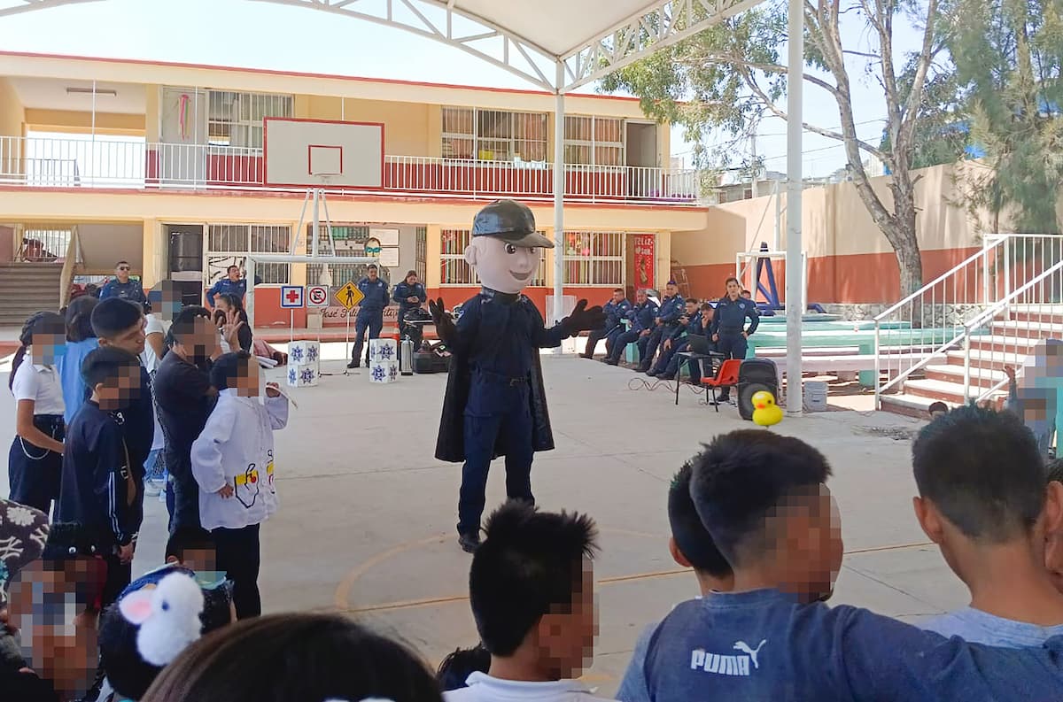 En primaria, niña denuncia presunto abuso tras conferencia de Policía Violeta