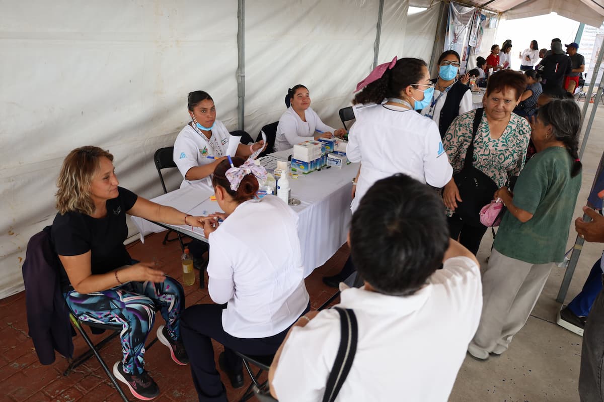 Avanza proceso de vacunación en Acatlán