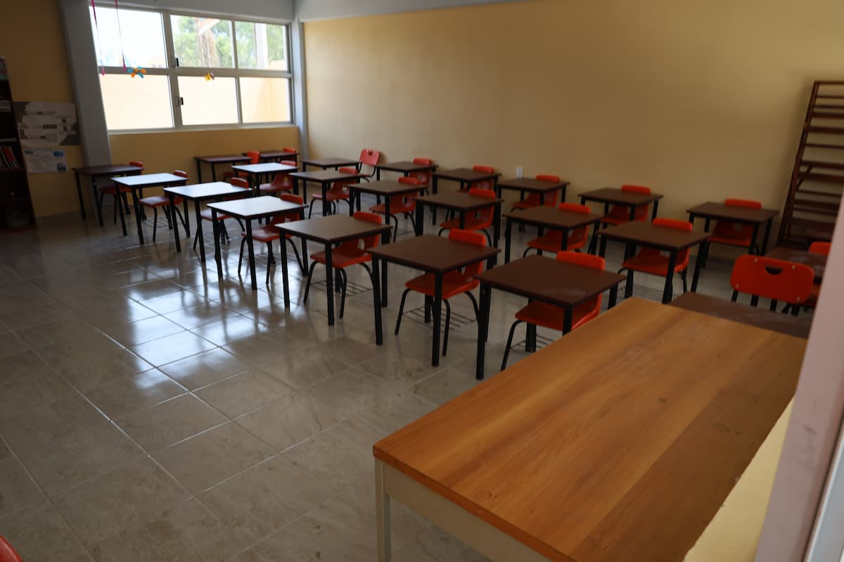 Supervisan obra educativa en Ixmiquilpan
