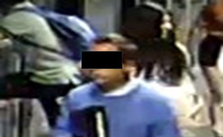 Detienen a sujeto por tomar fotos a jóvenes en el Tuzobús