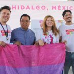 Andrés Velázquez firma compromiso en defensa de derechos LGBT+