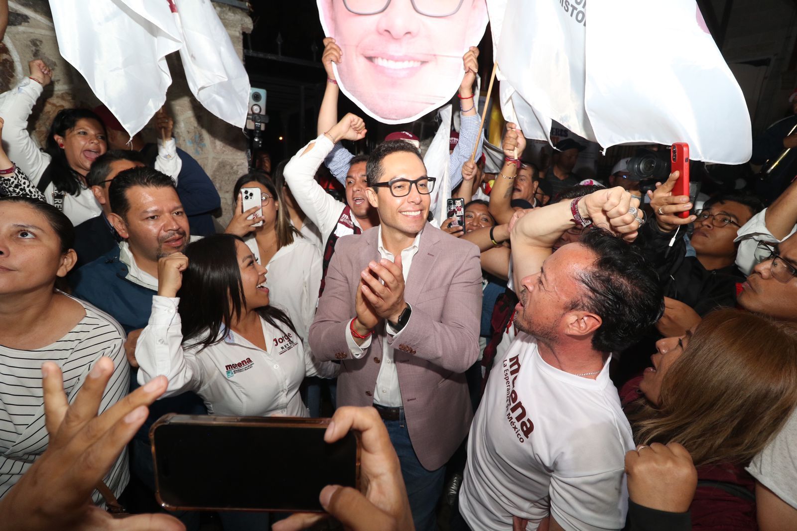 Encuesta da triunfo a Jorge Reyes en debate