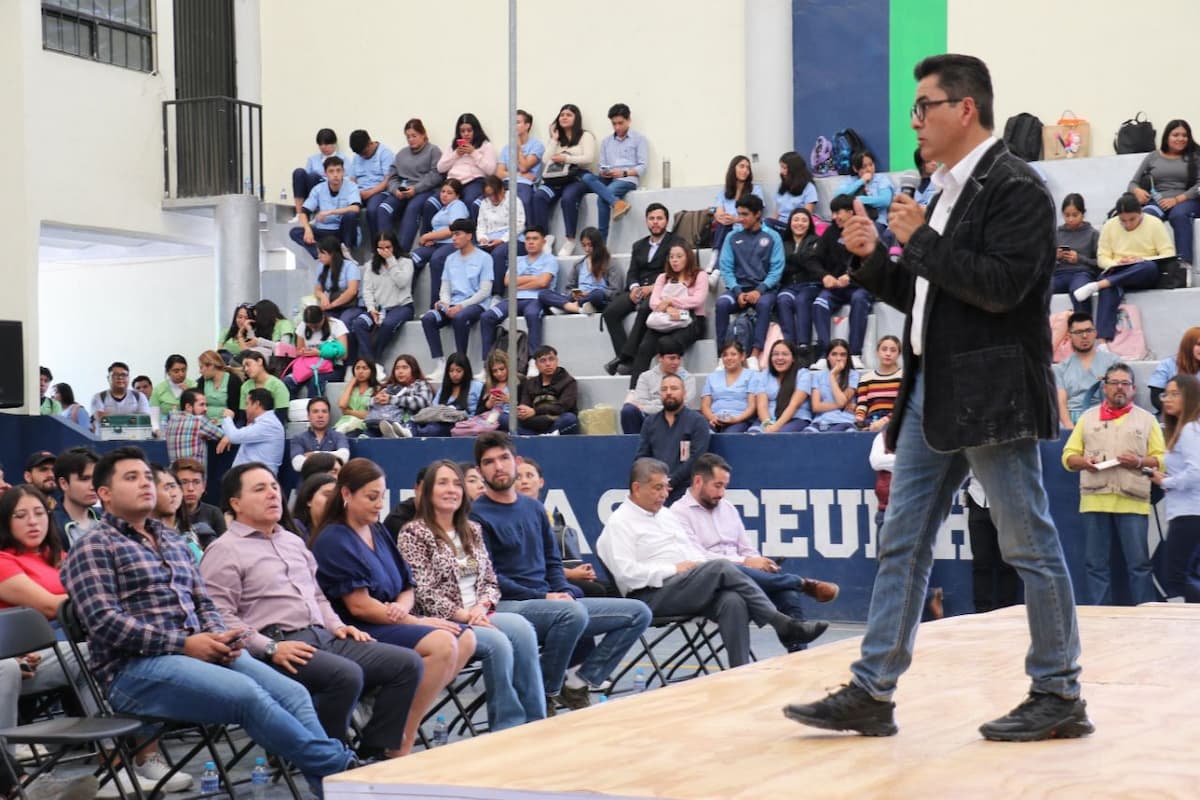 Lalo Medécigo generará condiciones laborales para jóvenes en Mineral de la Reforma