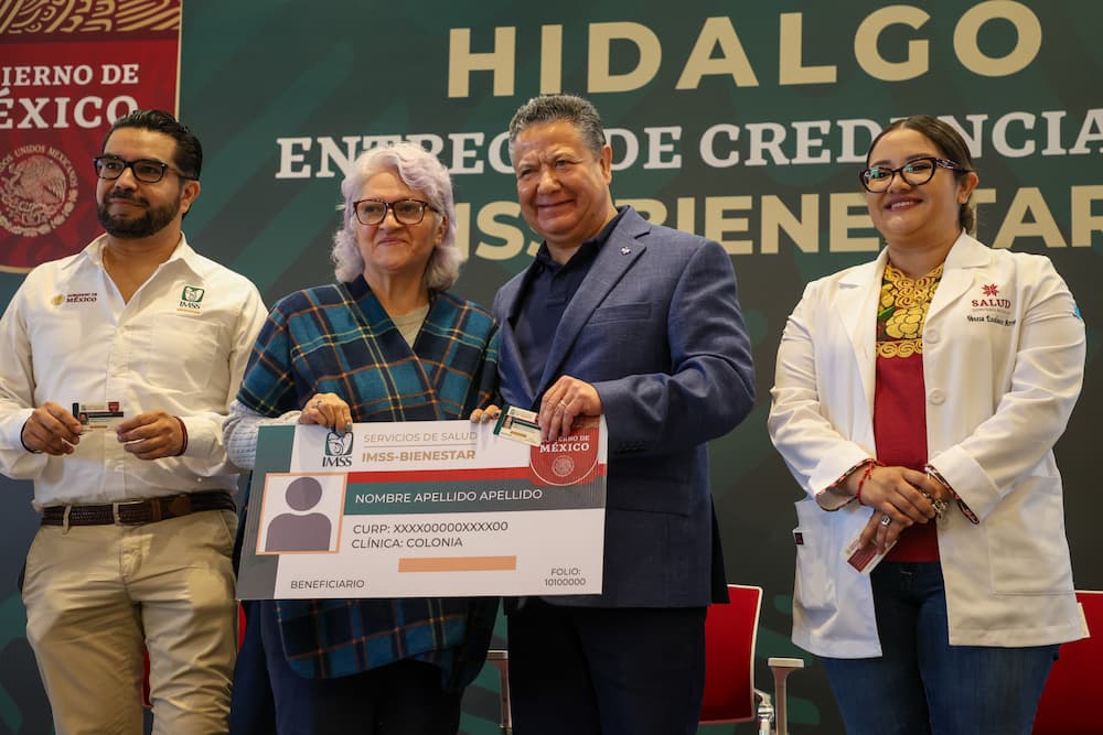 Arrancó la entrega de credenciales a personas afiliadas al Sistema IMSS-Bienestar