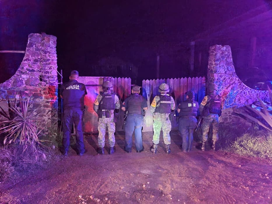 Aseguran más de 2 mil 500 dosis de presunta droga, en Tlaxiaca