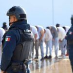 Traslada SSPH a 69 personas a penales federales