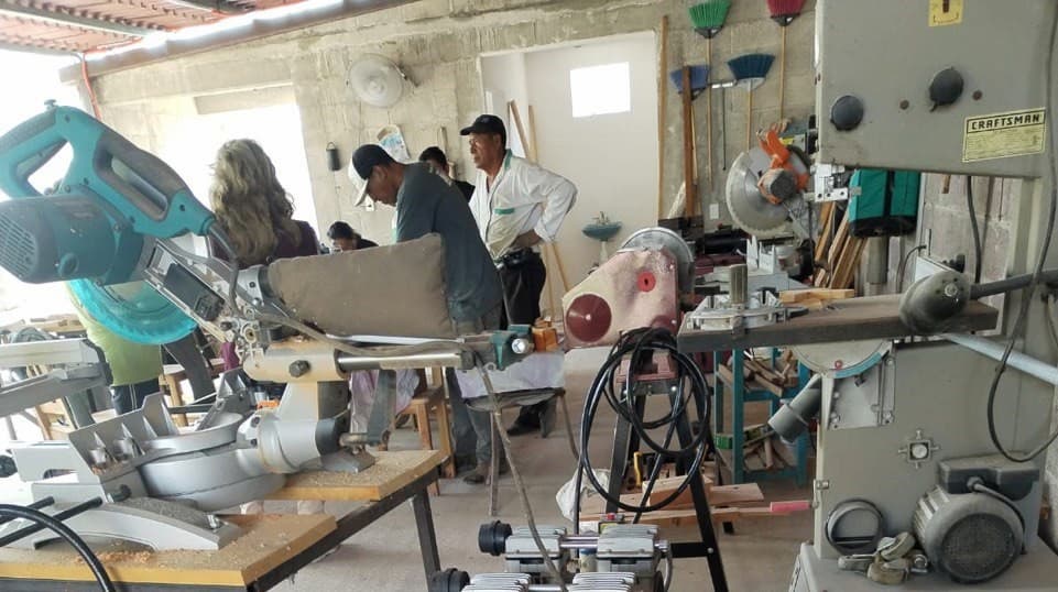 Inspeccionan a empresas beneficiadas por el Fondo para el Desarrollo Económico y la Competitividad