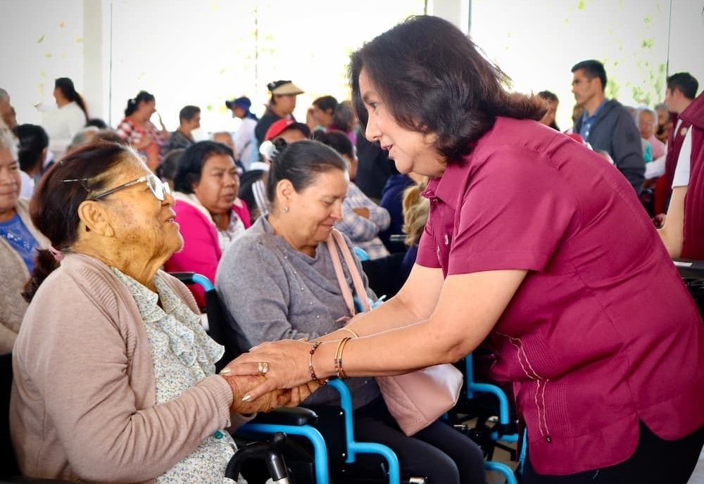 Familia DIFH entregó apoyos a grupos prioritarios en Atitalaquia