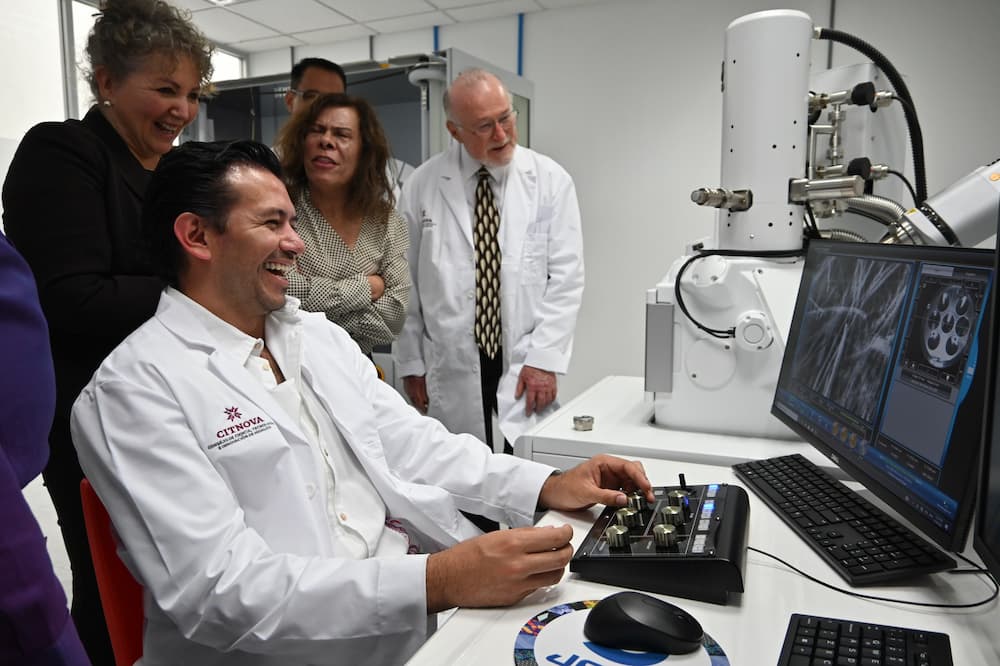 Inauguran Centro de Investigación en Nanomateriales, Robótica e Inteligencia Artificial