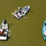 Siembra Saderh crías de peces en la presa Requena