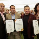 Reconoce gobierno estatal a personal de apoyo y asistencia a la educación por años de servicio