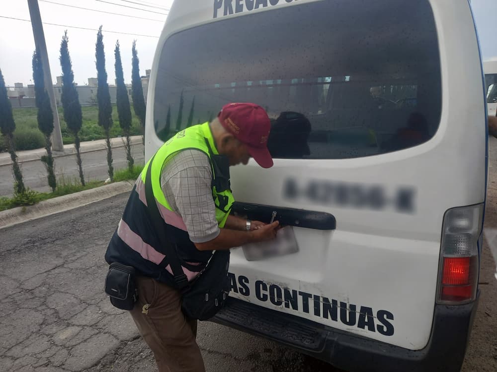 Infraccionan a 140 unidades de transporte público en un mes en Hidalgo