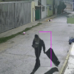 Captan a personas tirando la basura para robar bolsas, en Pachuca