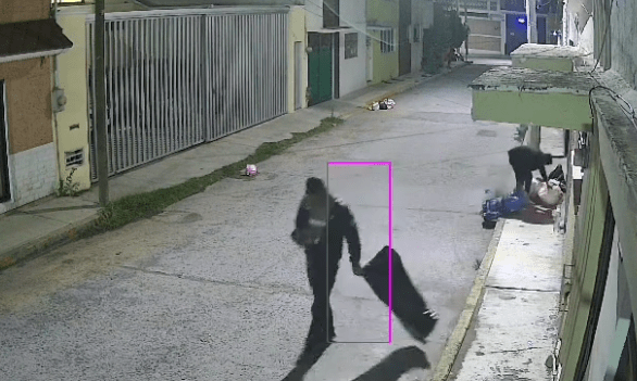 Captan a personas tirando la basura para robar bolsas, en Pachuca