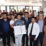 Sebiso entrega a actas de doble nacionalidad a hijos de migrantes