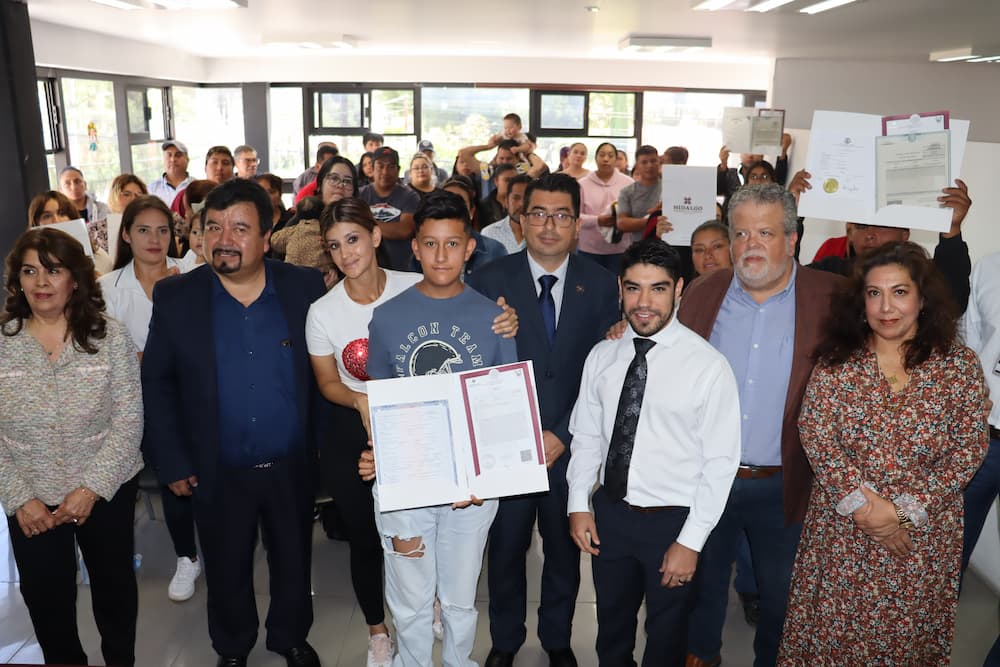 Sebiso entrega a actas de doble nacionalidad a hijos de migrantes
