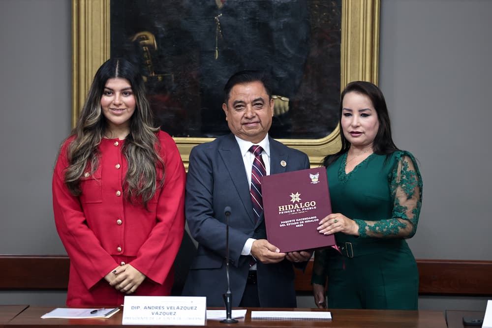 Entrega secretaria de Hacienda el Paquete Hacendario 2025