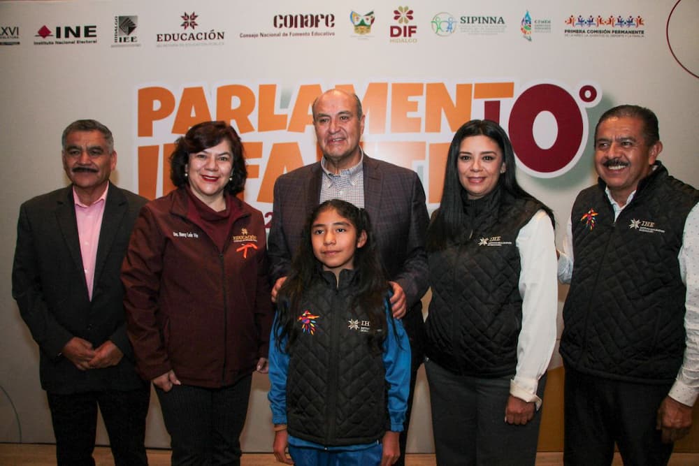Reconocen a niños participantes en Parlamento Infantil