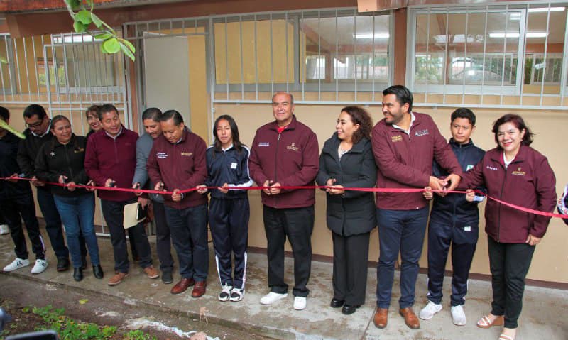 Entregan infraestructura escolar a estudiantes y docentes de Actopan
