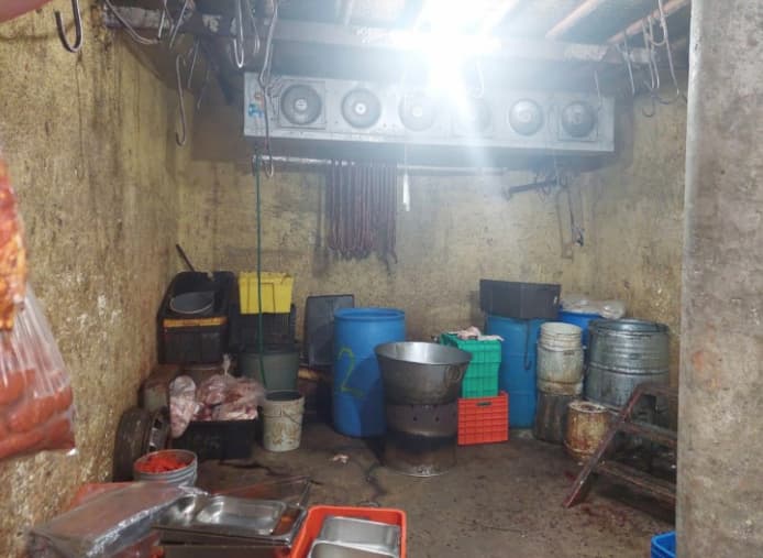 Catean comercios por presunta venta irregular de cárnicos en Hidalgo