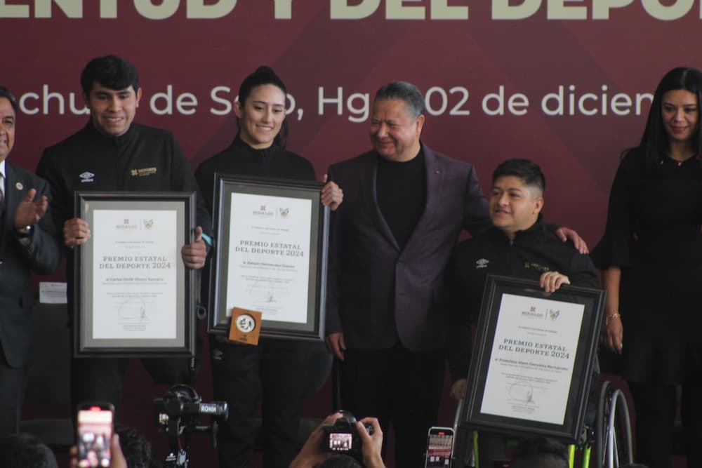 Durante la entrega del Premio Estatal del Deporte 2024, el gobernador Julio Menchaca Salazar anunció la construcción del Centro Deportivo Hidalguense; una obra que comenzará este mes y se espera concluir antes de finalizar el año. 