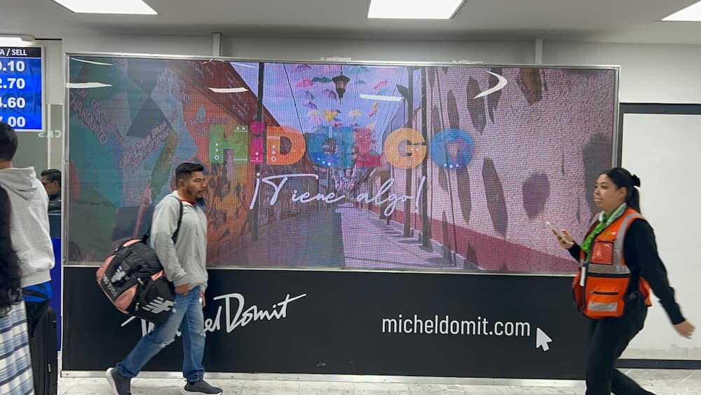 Promocionan destinos turísticos de Hidalgo en el AICM