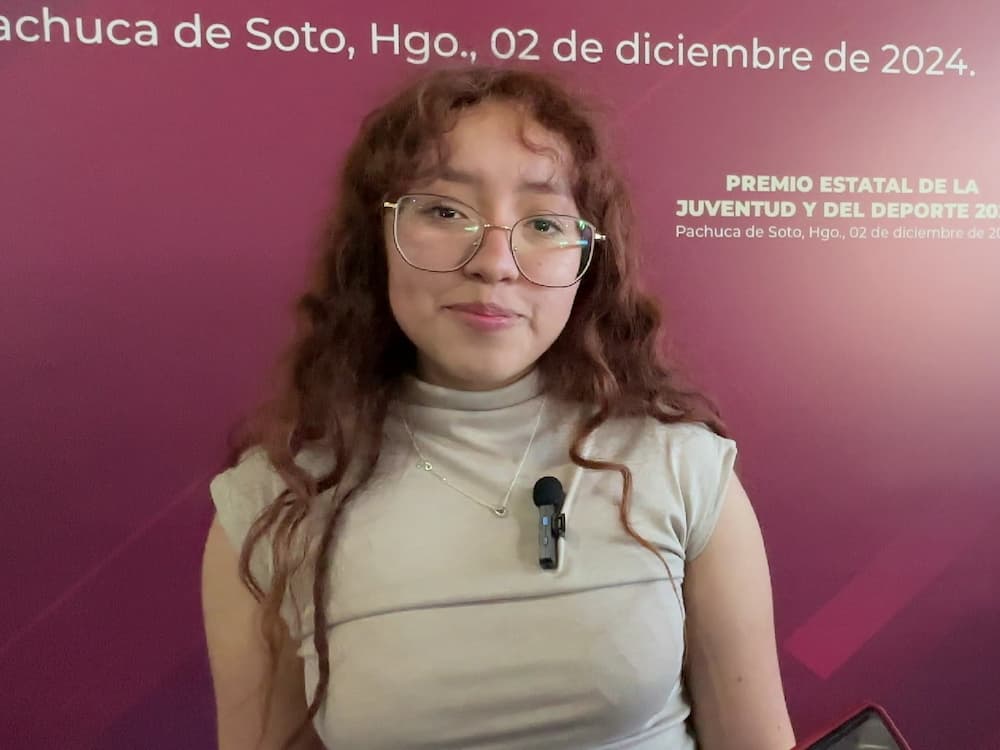 Impulsa Julio Menchaca la educación y la juventud hidalguense