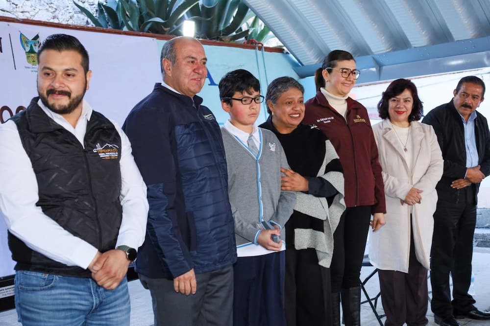 Estudiantes de Tepeapulco y Apan recibieron apoyo de lentes