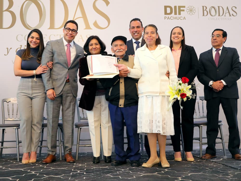 En el día más romántico, 163 parejas contrajeron nupcias en Pachuca