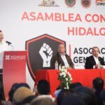 Menchaca Salazar destaca la lucha de trabajadores hidalguenses