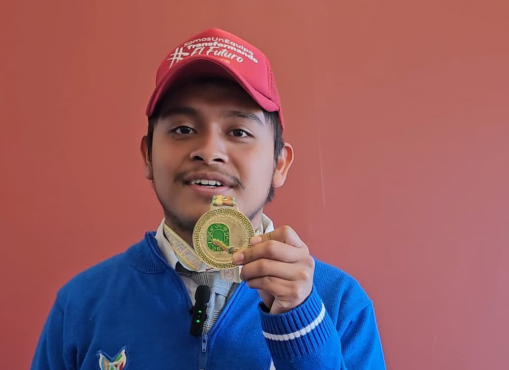 Estudiante de CECyTE Hidalgo logra medalla de oro en Olimpiada Nacional de Química