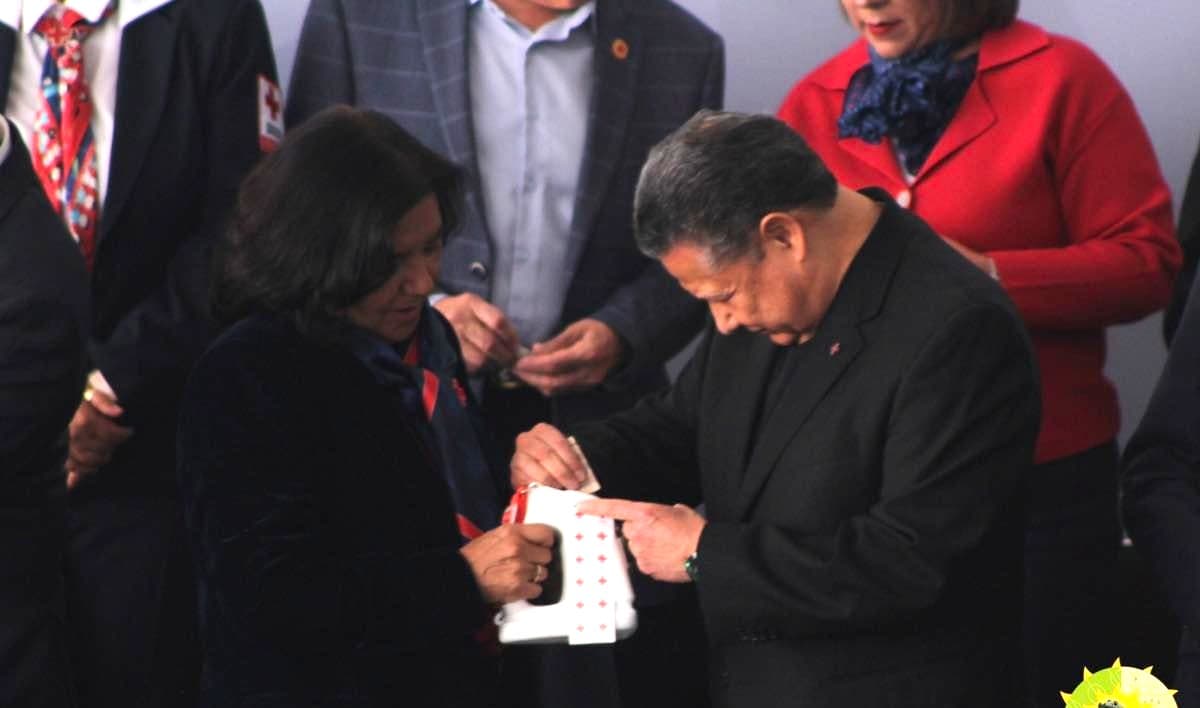 Julio Menchaca da inicio a la colecta anual de la Cruz Roja Mexicana en Hidalgo
