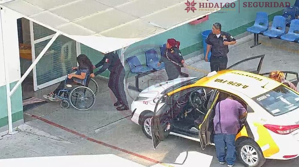 Apoyan Policías estatales a mujer en labor de parto a llegar a hospital