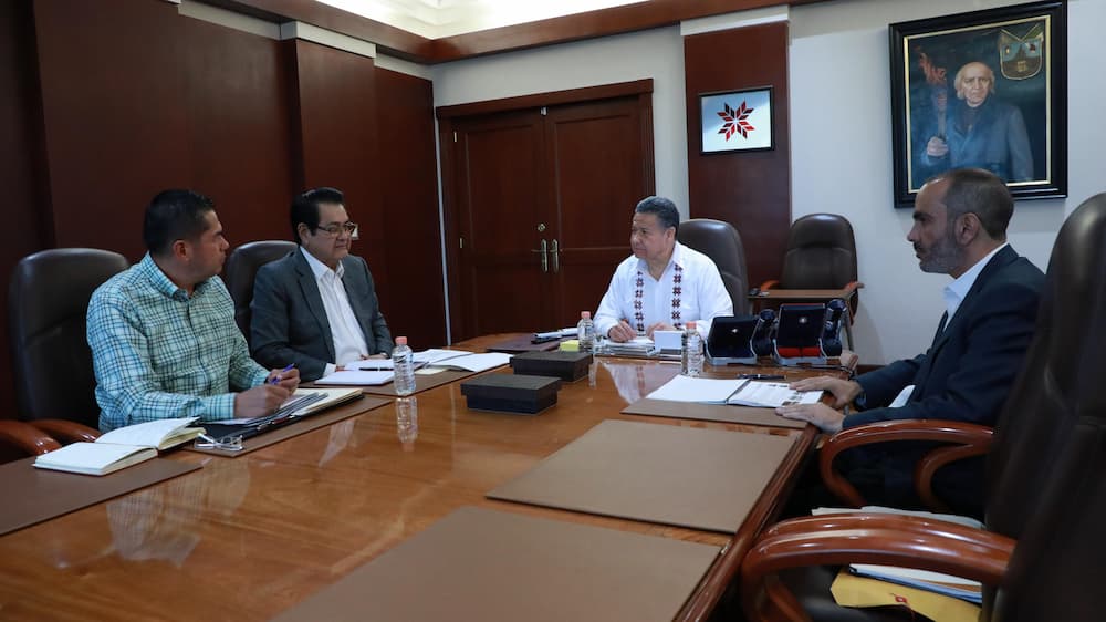 Encabeza Julio Menchaca reunión de seguridad ante el inicio de la temporada vacacional