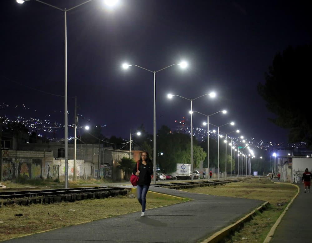 Pachuca ilumina segunda etapa de ciclovía