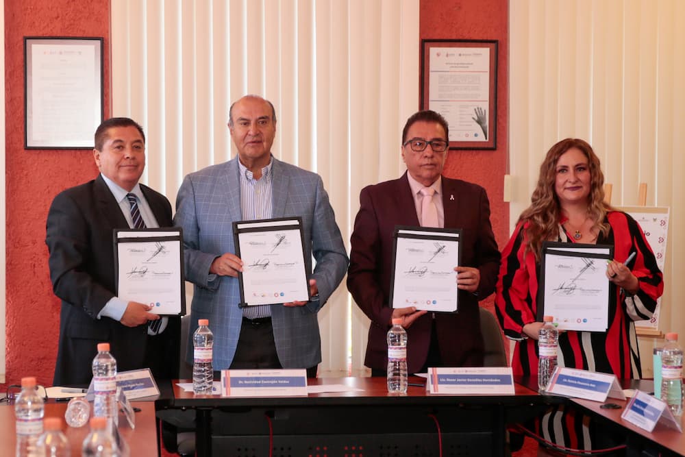 Firman SEPH e ICATHI convenio para otorgar becas María Bárbara Cajero López