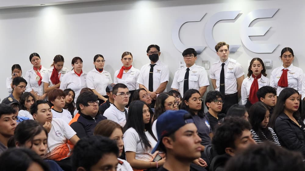 Impulsa Sedeco vocaciones en el sector aeronáutico con el encuentro “Entre Alas y Motores”