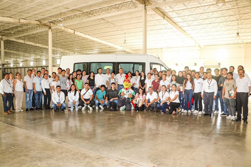 Estudiantes de la UPH reciben reconocimientos y apoyos para prácticas académicas
